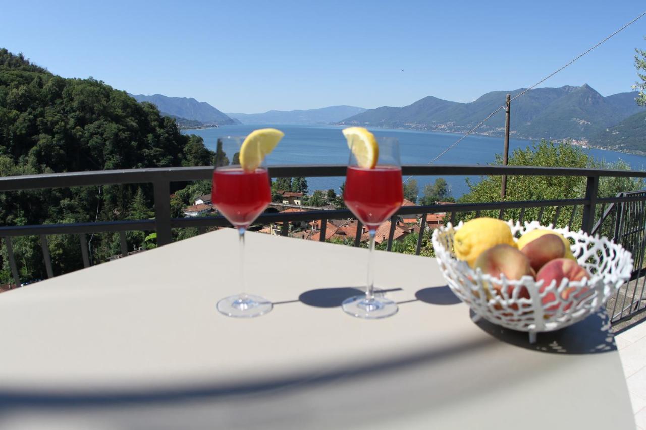 Casa Colmegna Mit Traumhaften See- Und Bergblick Luino Exterior foto